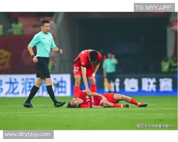 球迷炸锅:伤病名单这一行为引热议! 球迷炸锅:伤病名单这一行为引热议!